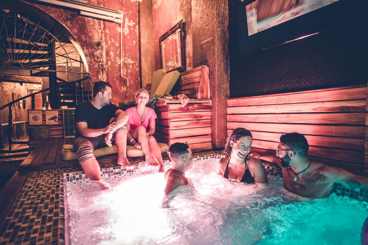 The Clock Hostel & Suites Cartagena Luaran gambar
